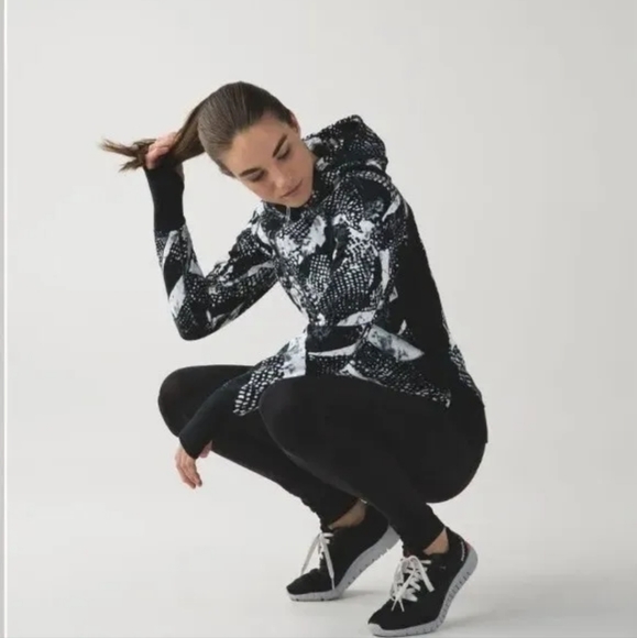 Lululemon static mist scuba hoodie - Picture 2 of 8